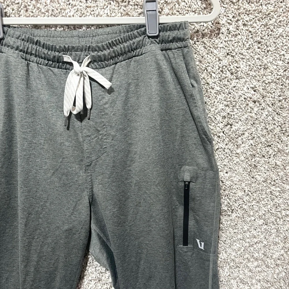 Vuori Joggers Men's M Green Sunday Performance Knit Zipper Pockets Cuffed Ankle